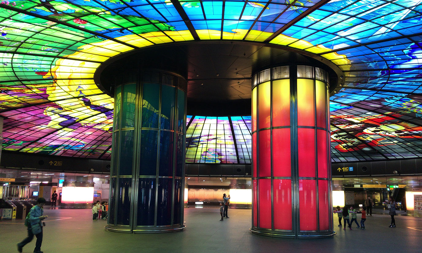 台湾の高雄にある世界2位の美しい駅「美麗島駅」に行ってみた