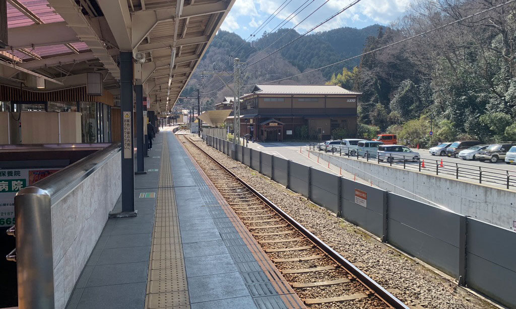 高尾山口駅についた瞬間、自然を感じます!(笑)